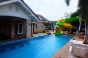 Baan Khao Noi Pool Villas